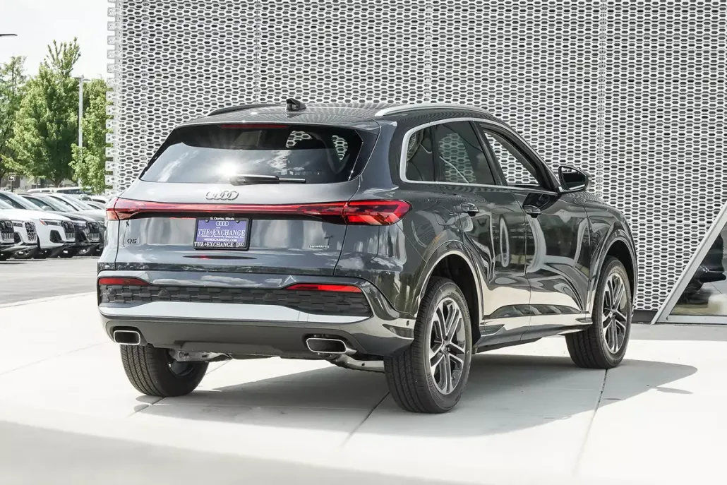 2025 Audi Q5 Premium photo 1