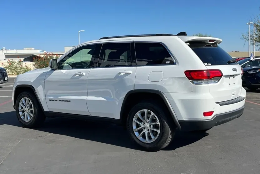 2021 Jeep Grand Cherokee Laredo E photo 1