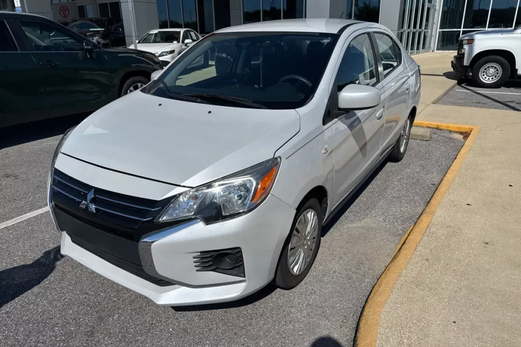 2021 Mitsubishi Mirage G4 ES photo 1