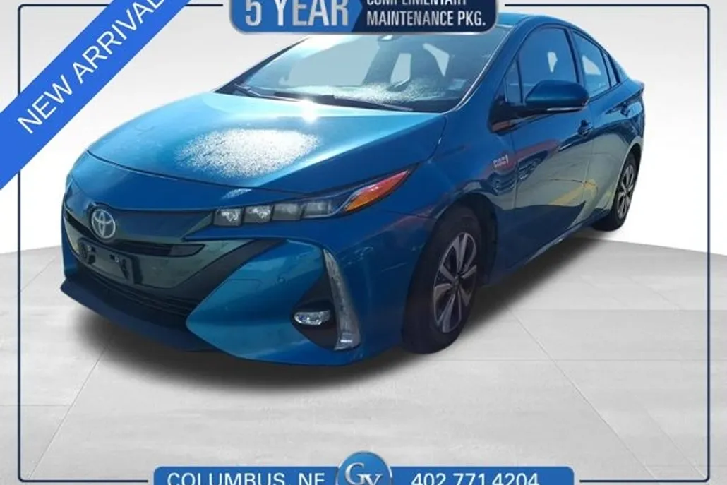 2017 Toyota Prius Prime Advanced photo 1