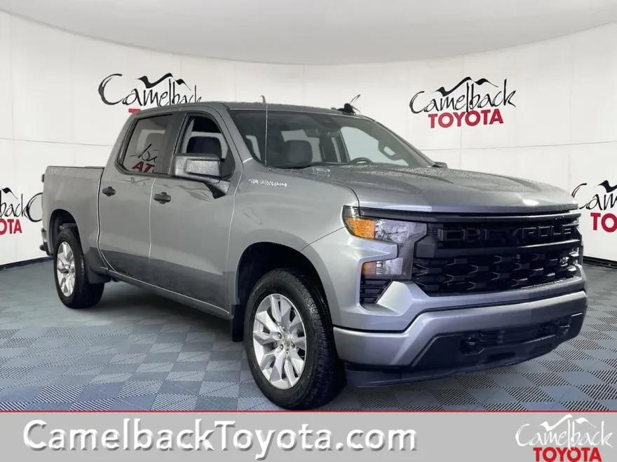 2024 Chevrolet Silverado 1500 Custom photo 1