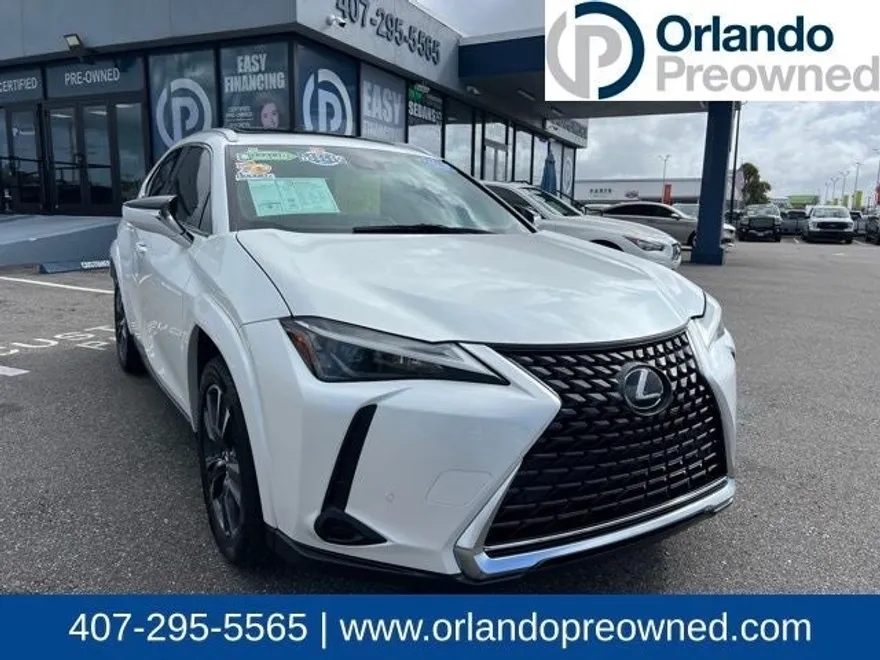 2023 Lexus UX 250h Premium photo 1