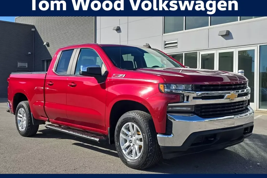 2019 Chevrolet Silverado 1500 LT Z71 photo 1
