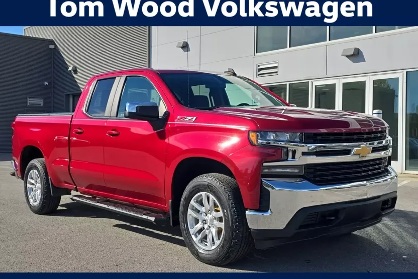 2019 Chevrolet Silverado 1500 LT Z71 photo 1