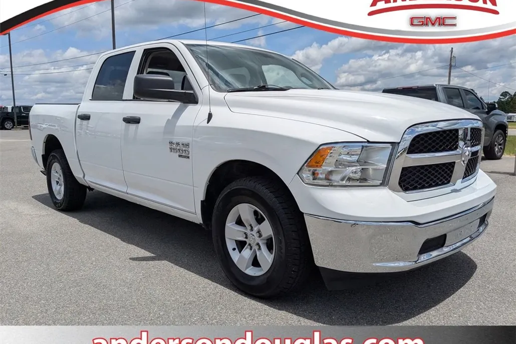 2022 Ram 1500 Classic SLT photo 1