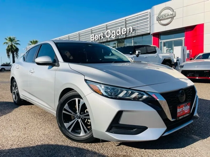 2022 Nissan Sentra SV photo 1