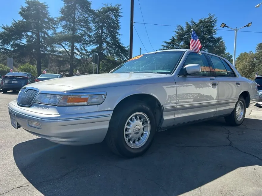 1996 Mercury Grand Marquis LS photo 1