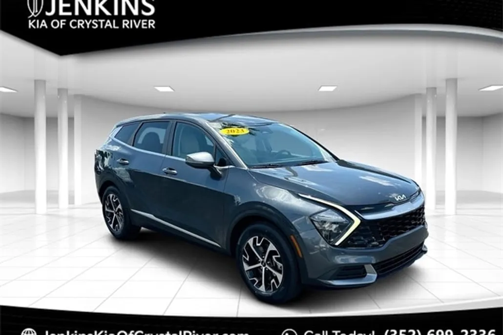 2023 Kia Sportage EX photo 1