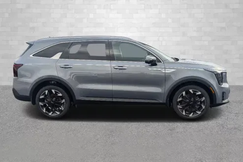 2025 Kia Sorento SX photo 2