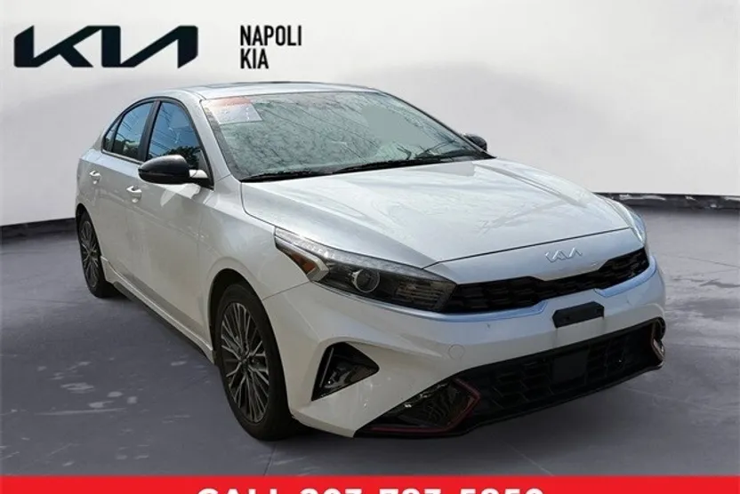 2023 Kia Forte GT-Line photo 1