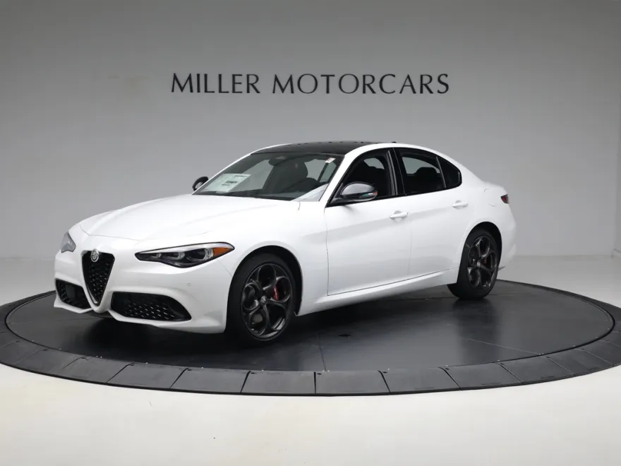 2025 Alfa Romeo Giulia SPRINT photo 1