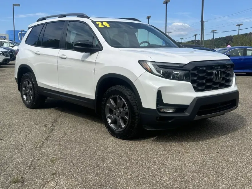 2024 Honda Passport TrailSport photo 1