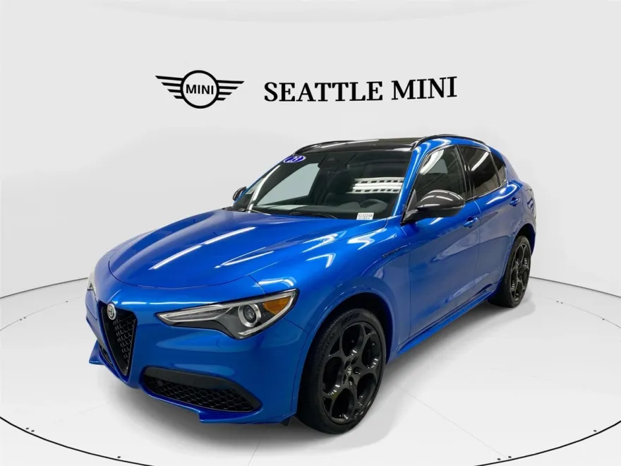 2023 Alfa Romeo Stelvio Ti photo 1