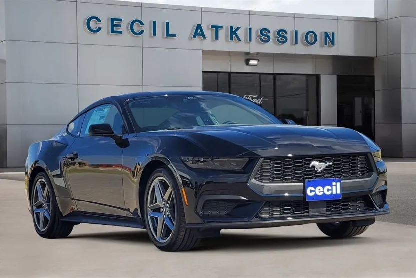 2025 Ford Mustang EcoBoost photo 1
