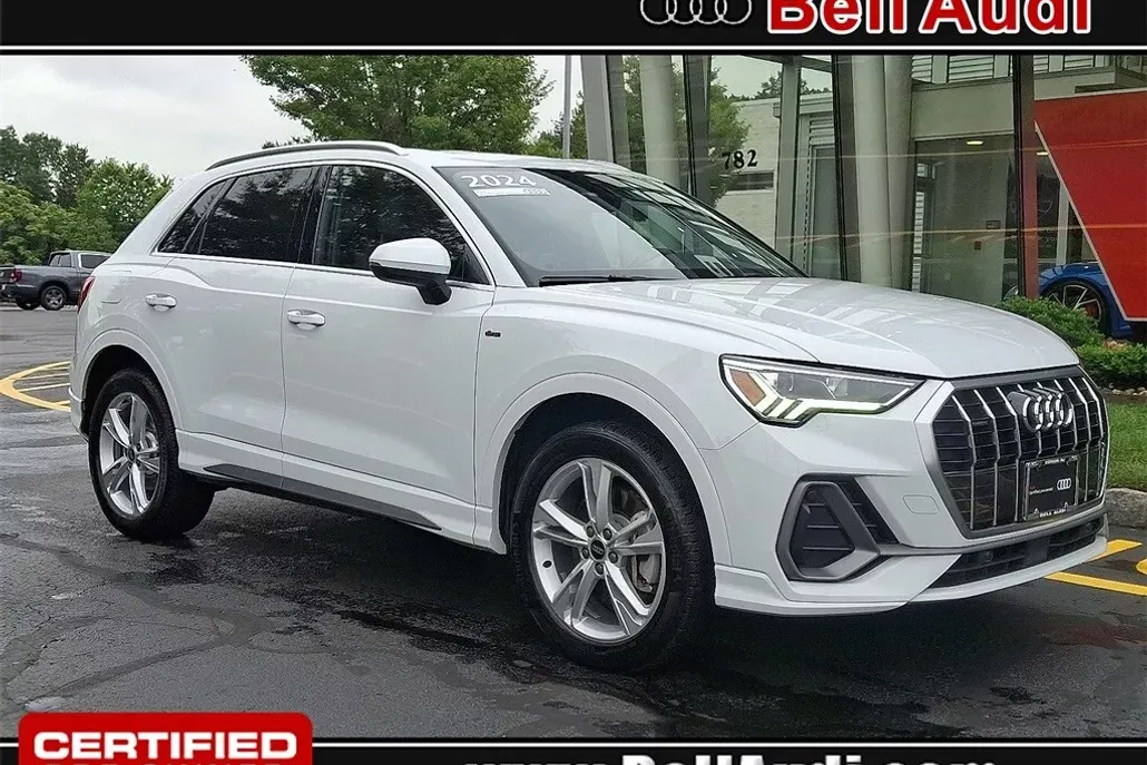 2024 Audi Q3 S line Premium photo 1