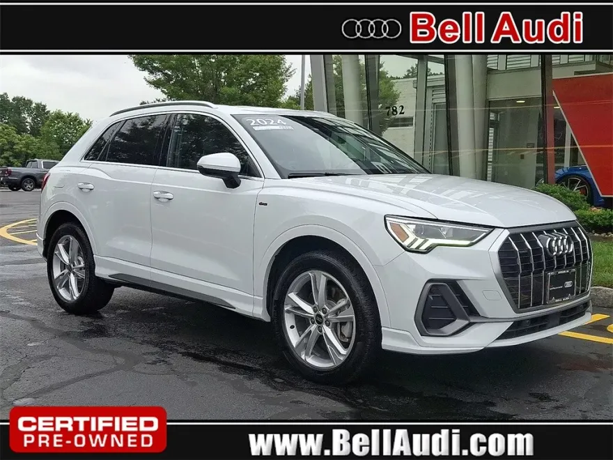 2024 Audi Q3 S line Premium photo 1