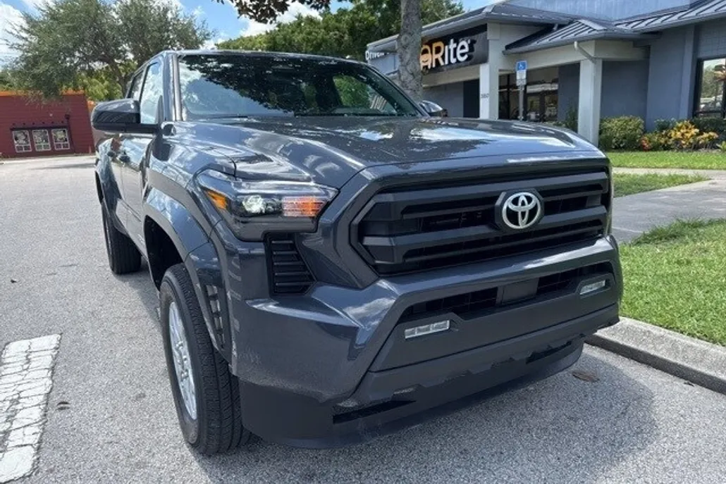 2024 Toyota Tacoma SR5 photo 1