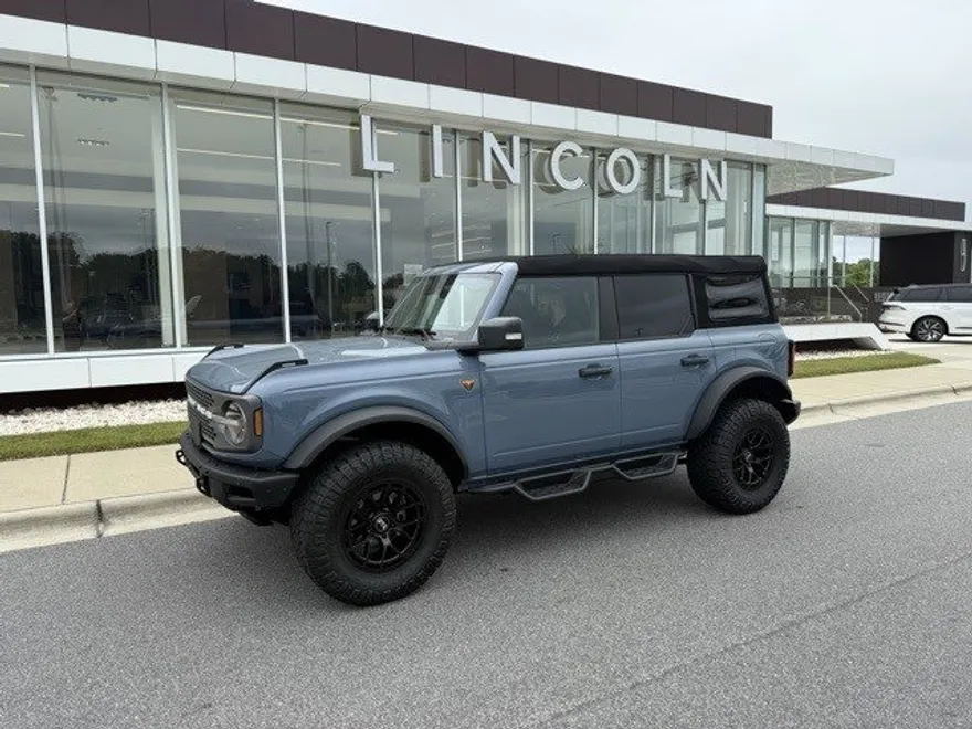 2024 Ford Bronco Badlands photo 1