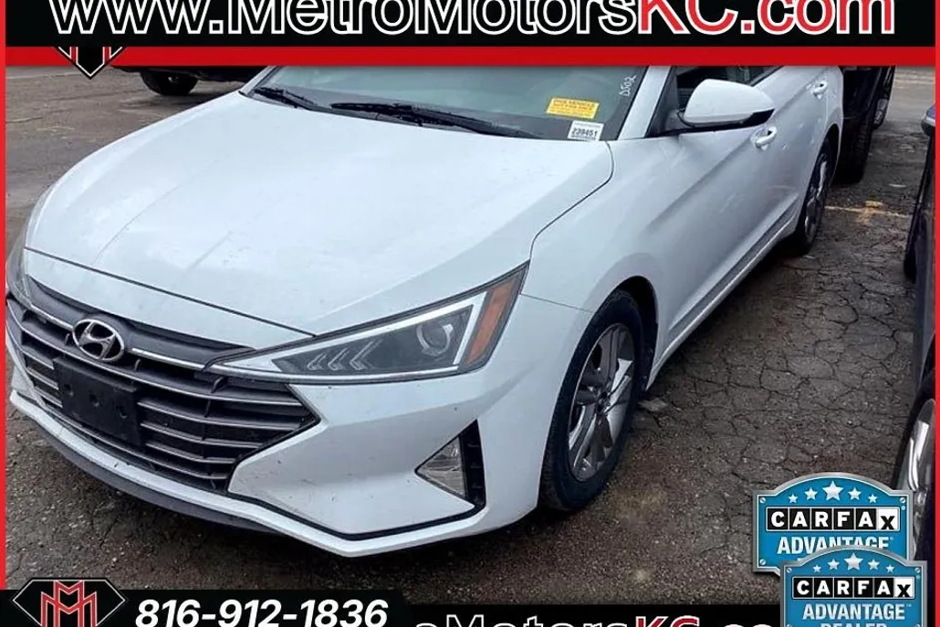2020 Hyundai Elantra SEL photo 1