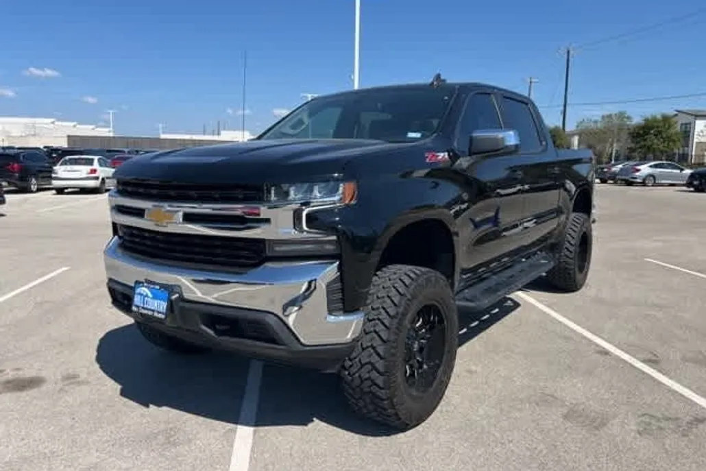 2021 Chevrolet Silverado 1500 LT photo 1