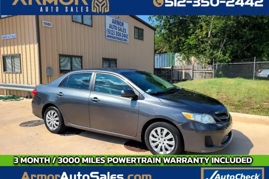 2012 Toyota Corolla LE photo 1
