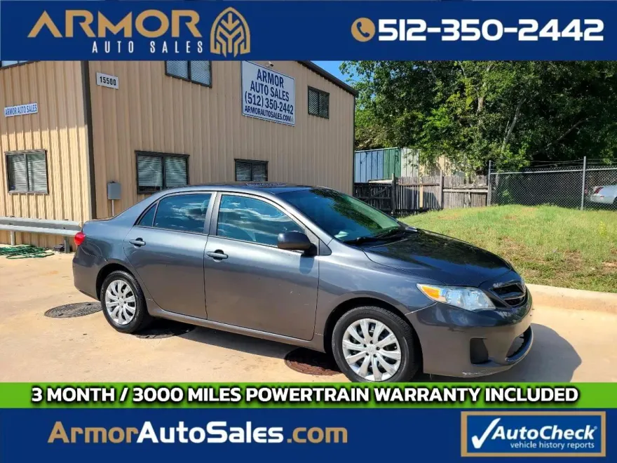 2012 Toyota Corolla LE photo 1