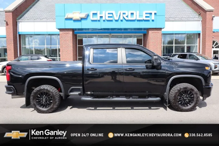 2022 Chevrolet Silverado LTZ photo 1