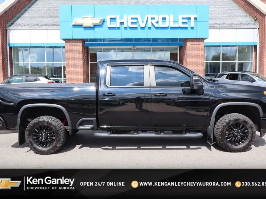 2022 Chevrolet Silverado LTZ photo 1