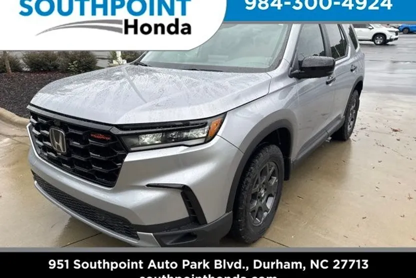 2025 Honda Pilot TrailSport photo 1