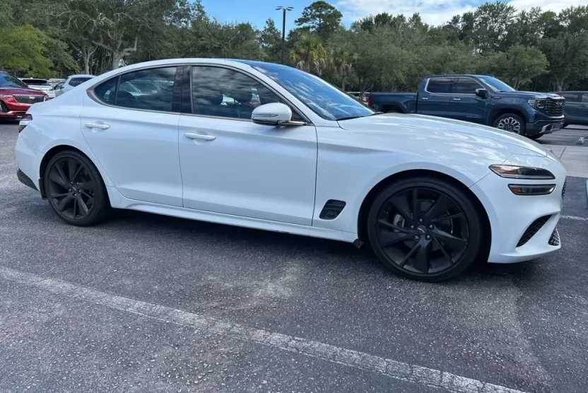 2023 Genesis G70 2.0T Sport Prestige photo 1