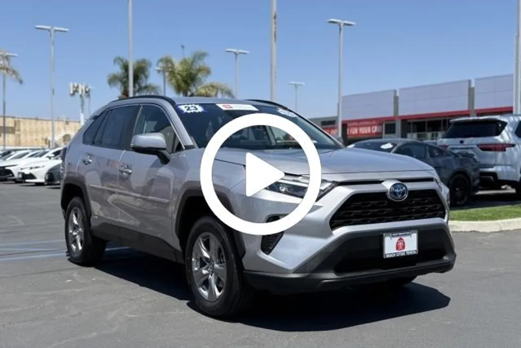 2023 Toyota RAV4 Hybrid LE photo 1
