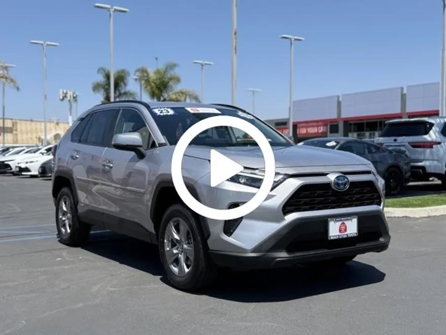 2023 Toyota RAV4 Hybrid LE photo 1