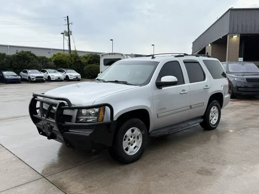 2011 Chevrolet Tahoe LT photo 1