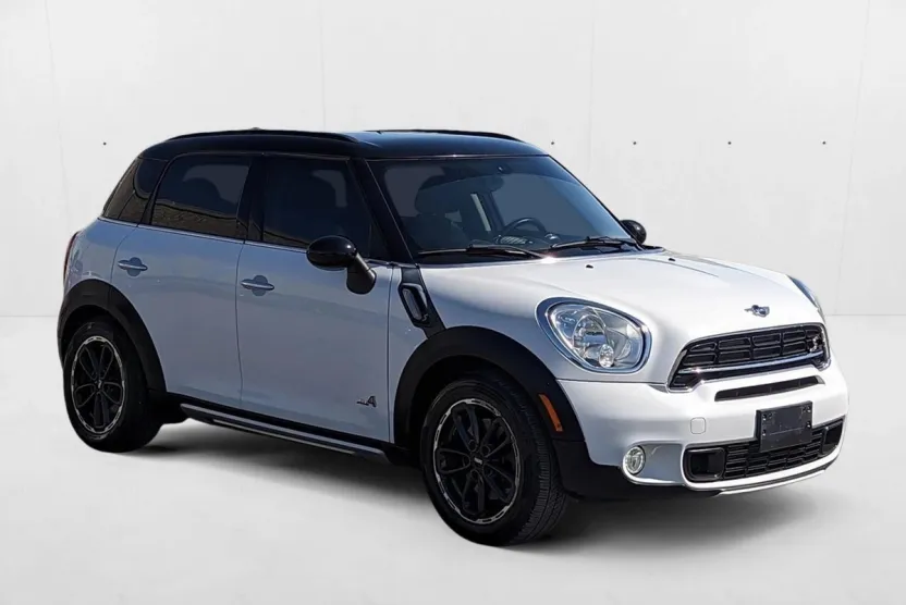 2016 Mini Countryman S ALL4 photo 1