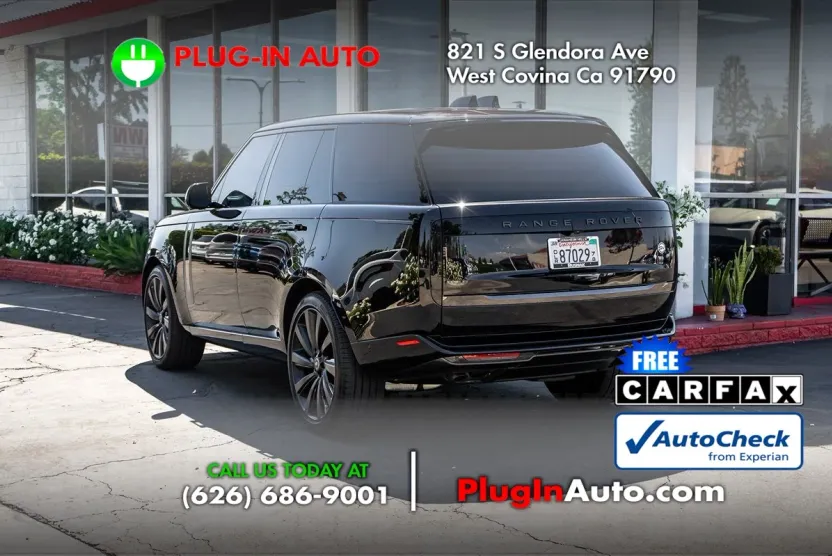 2025 Land Rover Range Rover SV photo 1