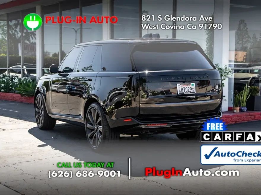 2025 Land Rover Range Rover SV photo 1