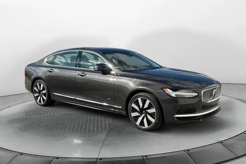 2024 Volvo S90 T8 Ultimate photo 1
