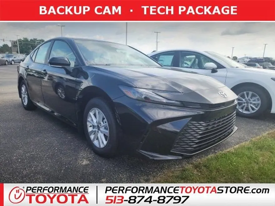 2025 Toyota Camry LE photo 1