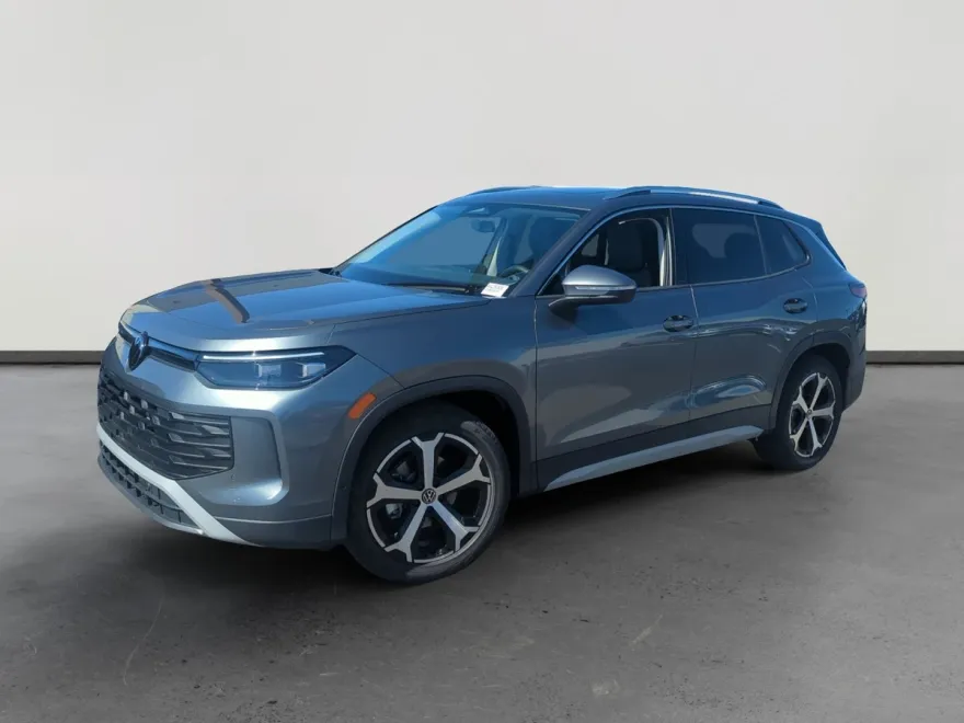 2025 Volkswagen Tiguan SE photo 1