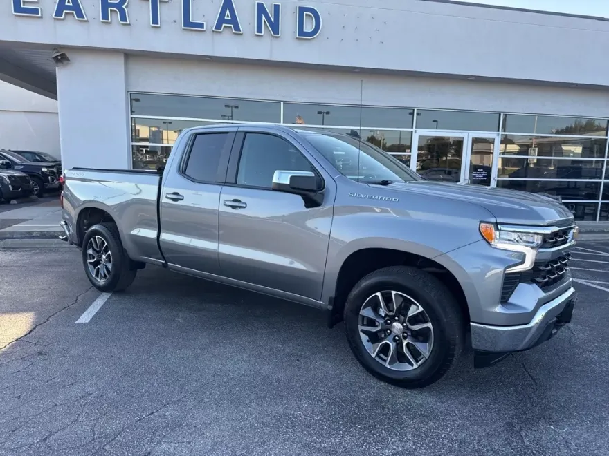 2024 Chevrolet Silverado 1500 LT photo 1