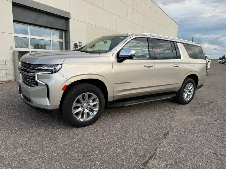2021 Chevrolet Suburban Premier photo 1