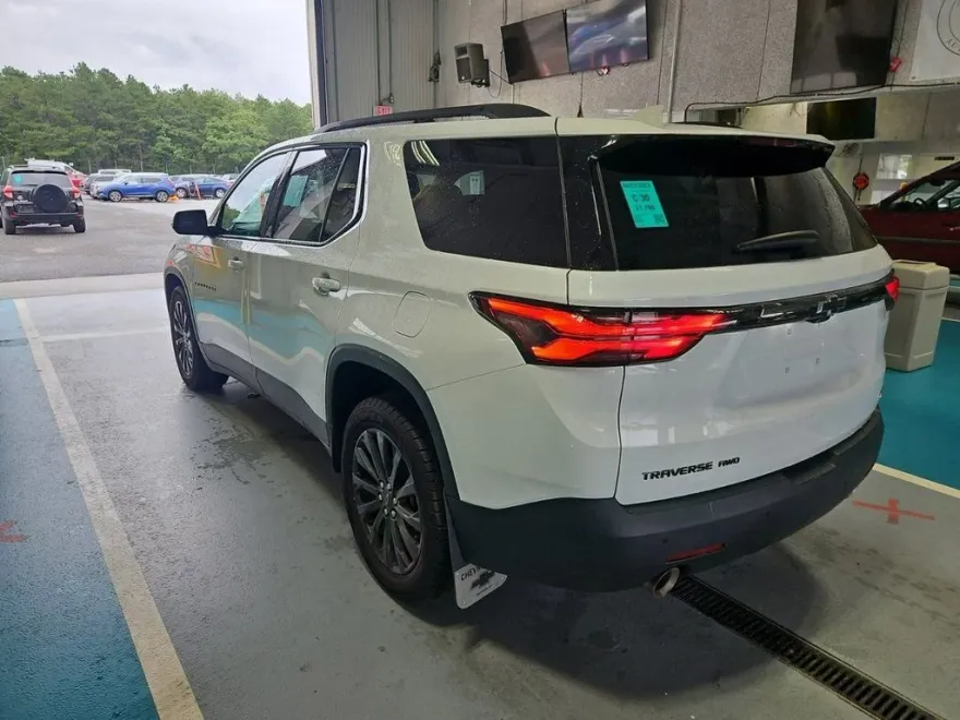 2022 Chevrolet Traverse RS photo 1