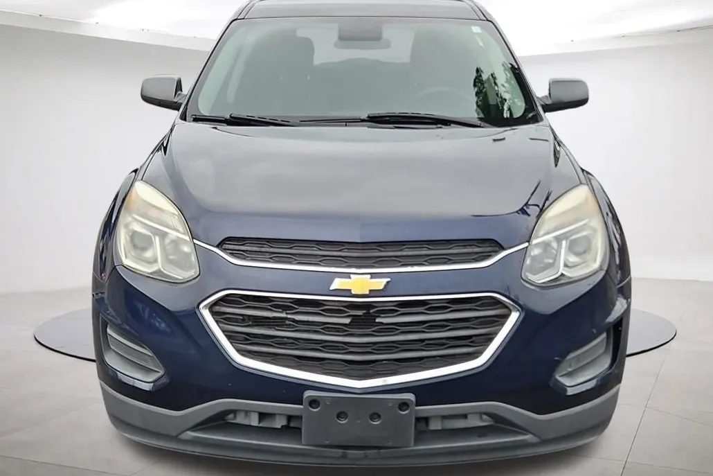 2017 Chevrolet Equinox LS photo 1