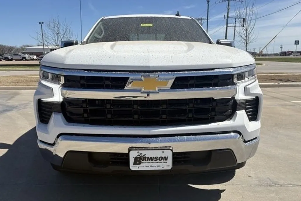 2025 Chevrolet Silverado 1500 LT photo 1