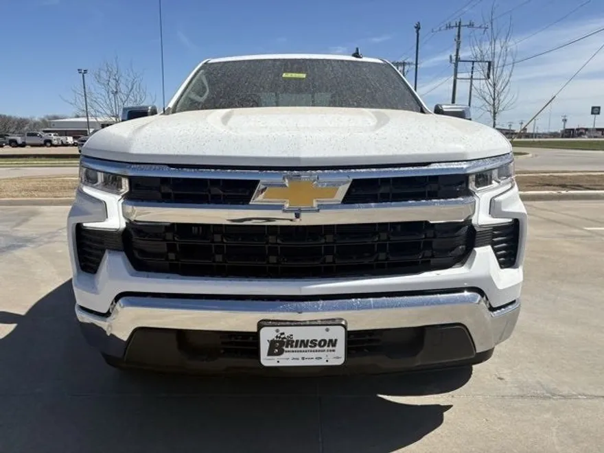 2025 Chevrolet Silverado 1500 LT photo 1