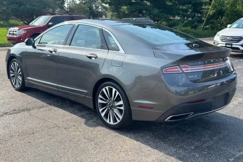 2018 Lincoln MKZ Reserve photo 1