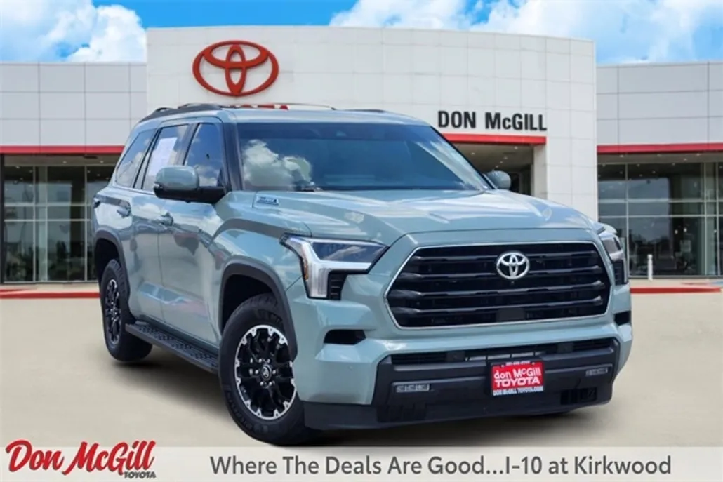 2025 Toyota Sequoia SR5 photo 1