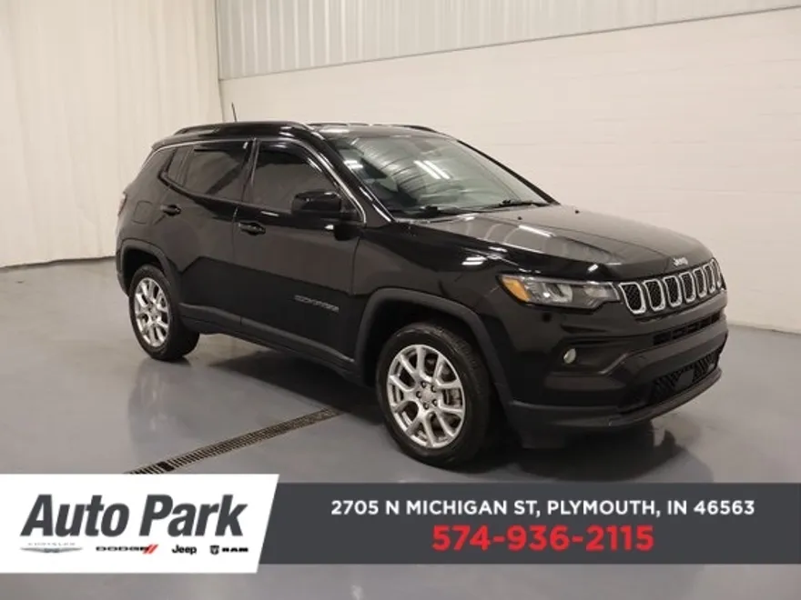 2023 Jeep Compass Latitude Lux photo 1