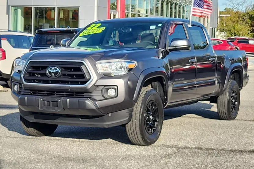 2022 Toyota Tacoma SR5 Double Cab V6 photo 1