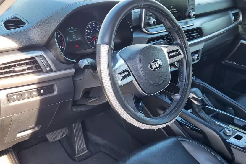 2020 Kia Telluride S photo 1